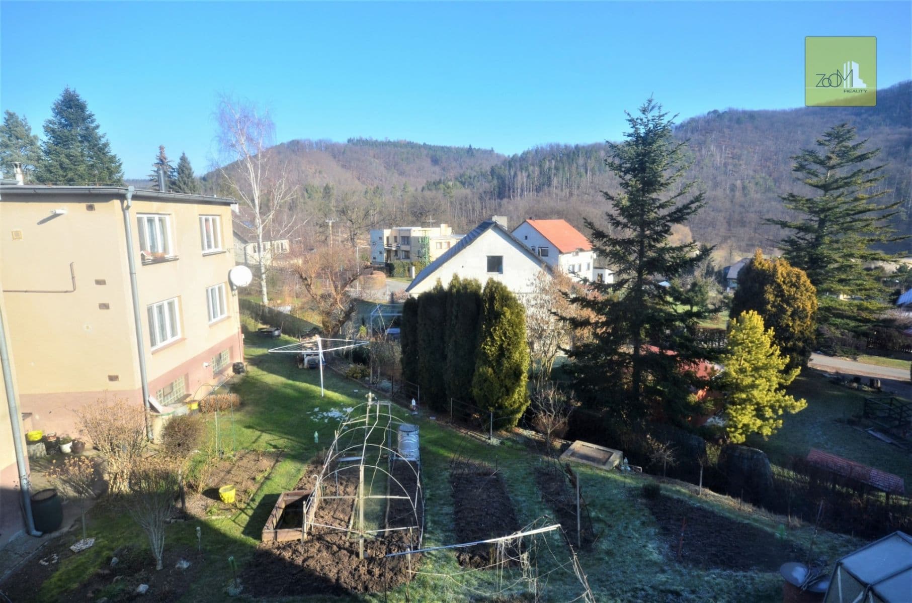 Prodej cihlového bytu 3+1, 87 m2, OV, garáž, Chrustenice 3