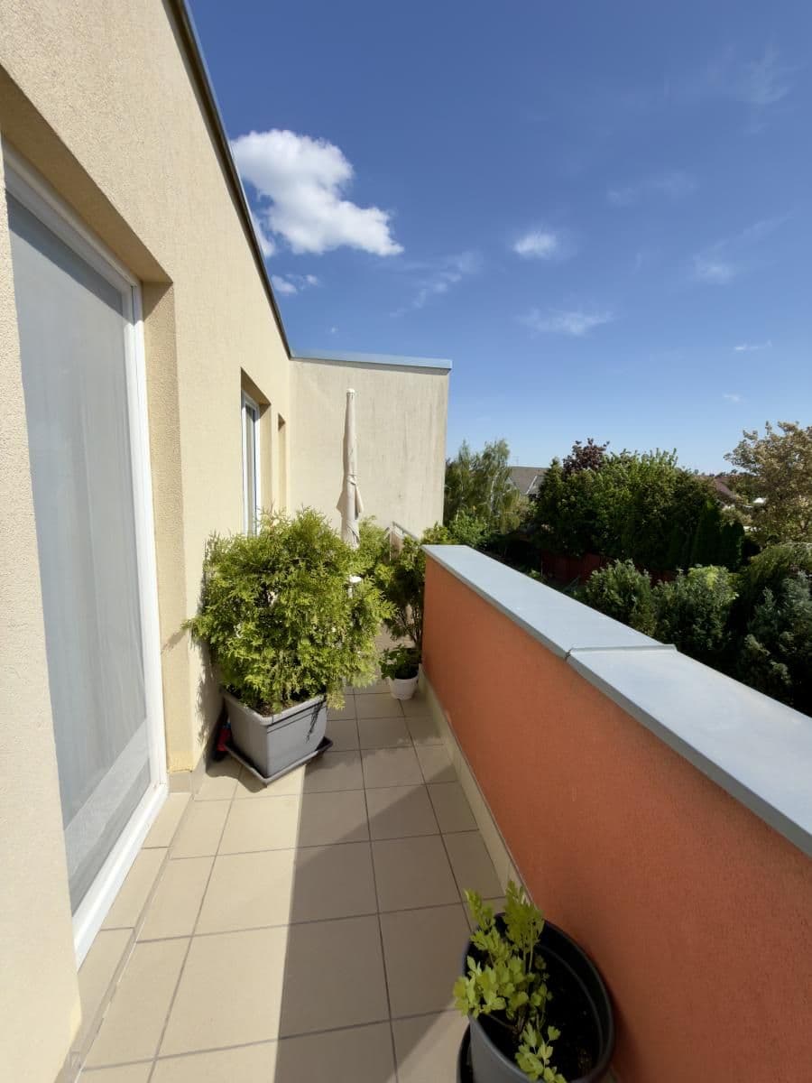 Prodej bytu 2+KK/T, OV,53m2+11.5m2 TERASA, Hostivice, Toskánská ul. 11