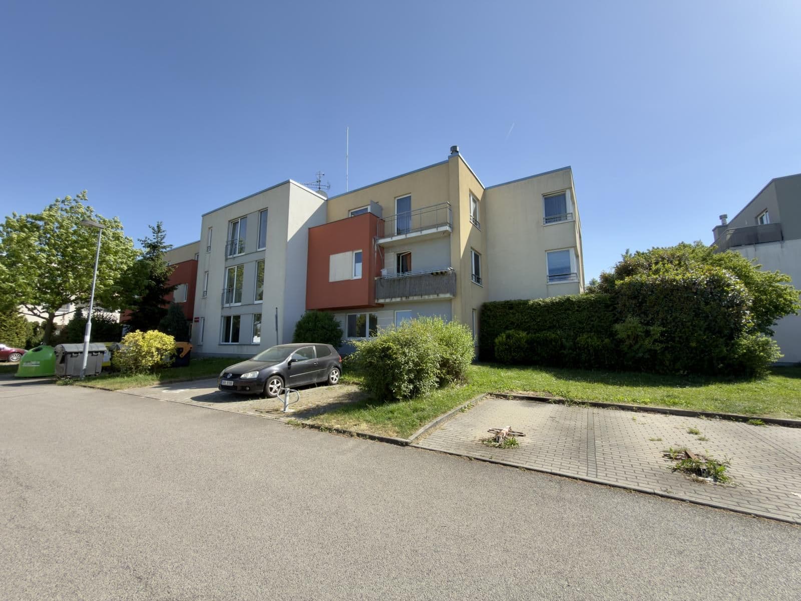 Prodej bytu 2+KK/T, OV,53m2+11.5m2 TERASA, Hostivice, Toskánská ul. 15