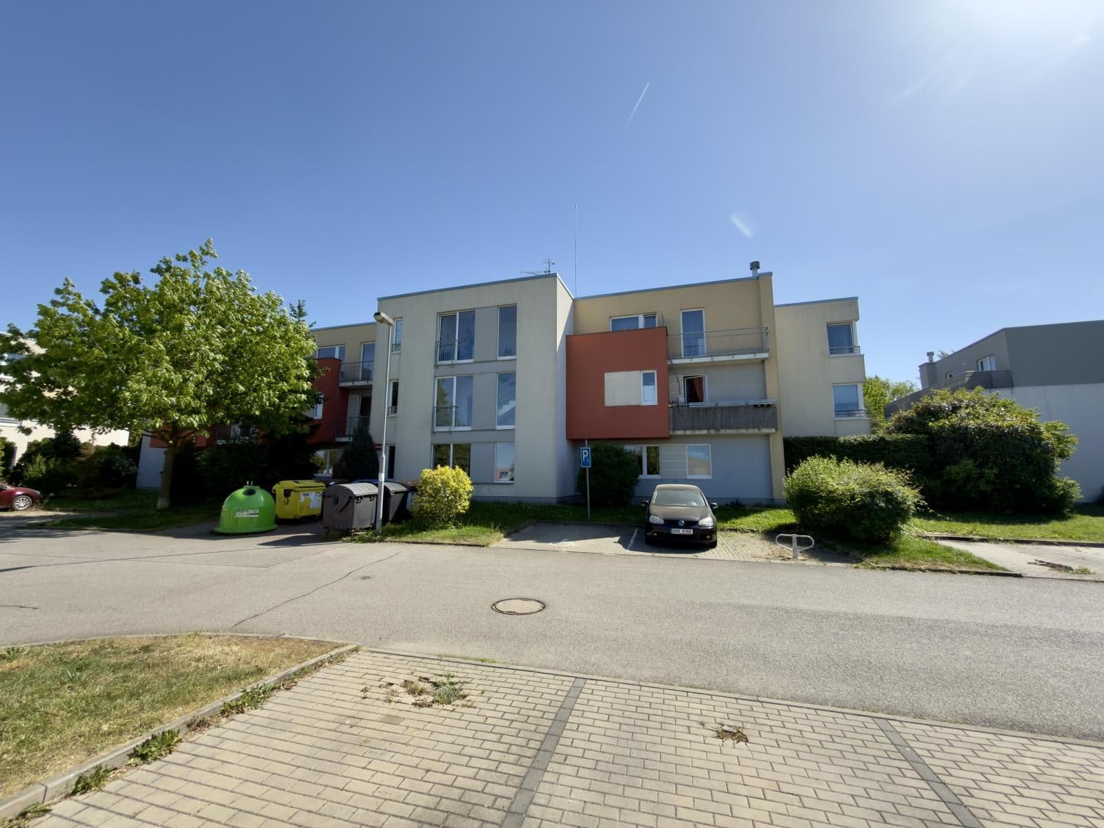 Prodej bytu 2+KK/T, OV,53m2+11.5m2 TERASA, Hostivice, Toskánská ul. 16
