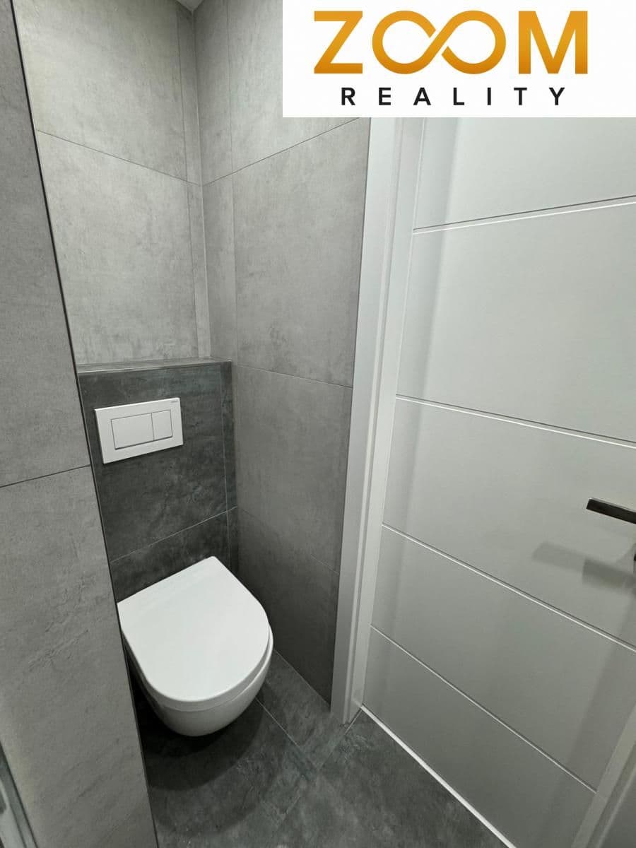 Pronájem 2+kk, 60 m² + lodžie 7 m², po luxusní rekonstrukci, PrahaŘepy 8