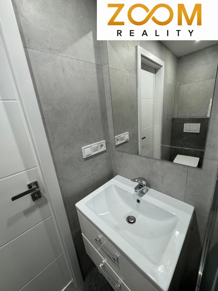 Pronájem 2+kk, 60 m² + lodžie 7 m², po luxusní rekonstrukci, PrahaŘepy 9
