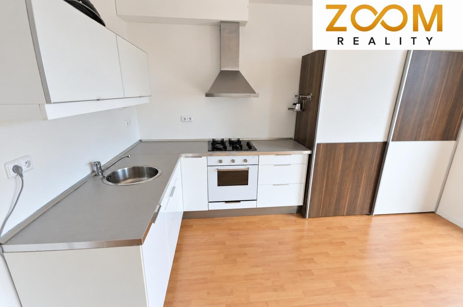 Pronájem světlého bytu 1+kk s balkonem, Praha 13, Stodůlky 3