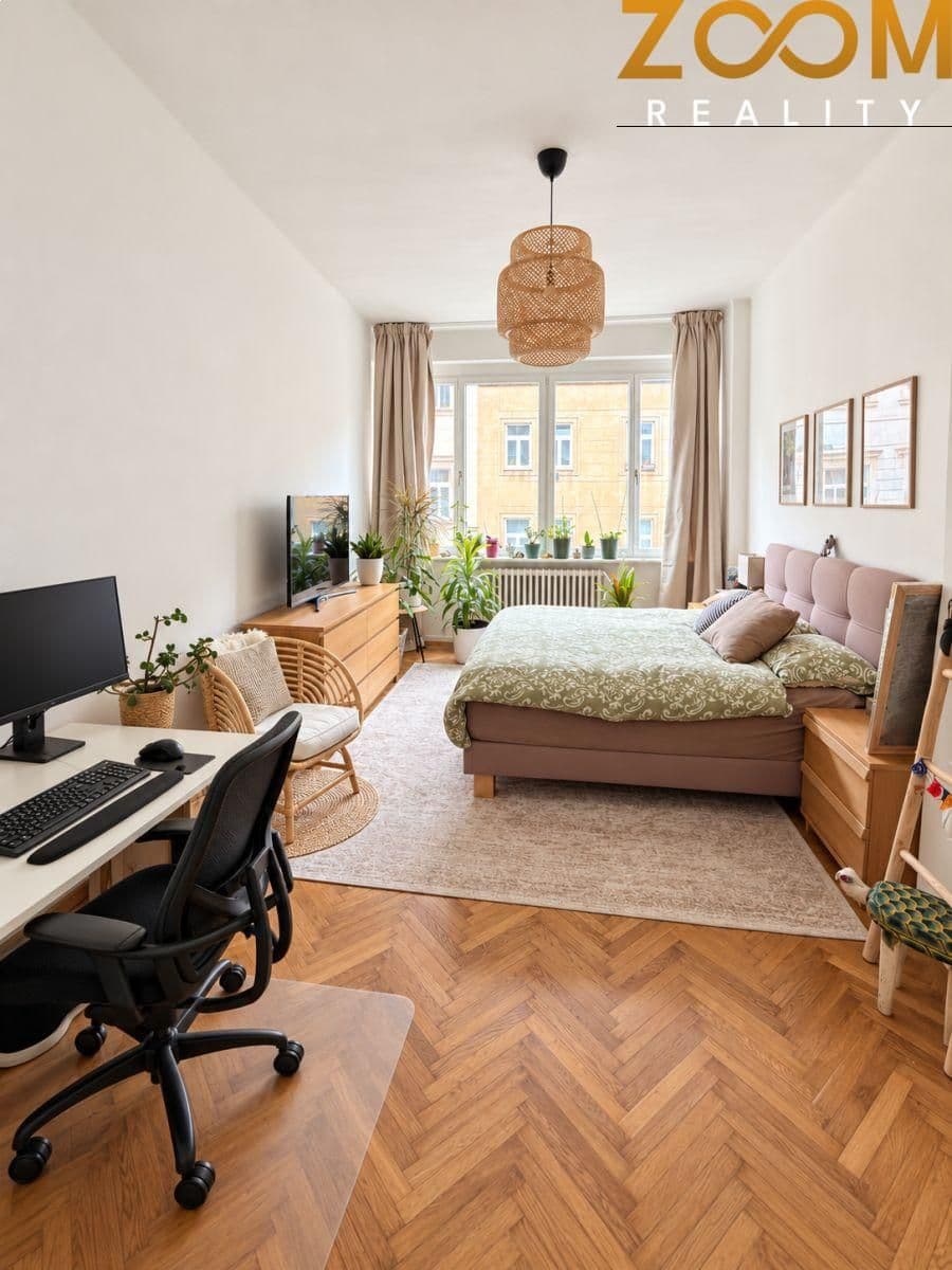 Prodej bytu 2+kk, 70,3 m² po kompletní rekonstrukci, se sklepem Praha 7, Šternberkova 2