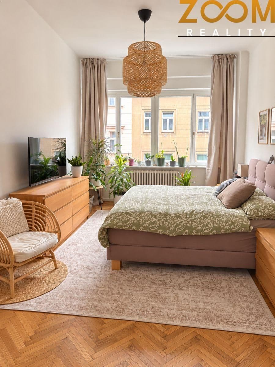 Prodej bytu 2+kk, 70,3 m² po kompletní rekonstrukci, se sklepem Praha 7, Šternberkova 3