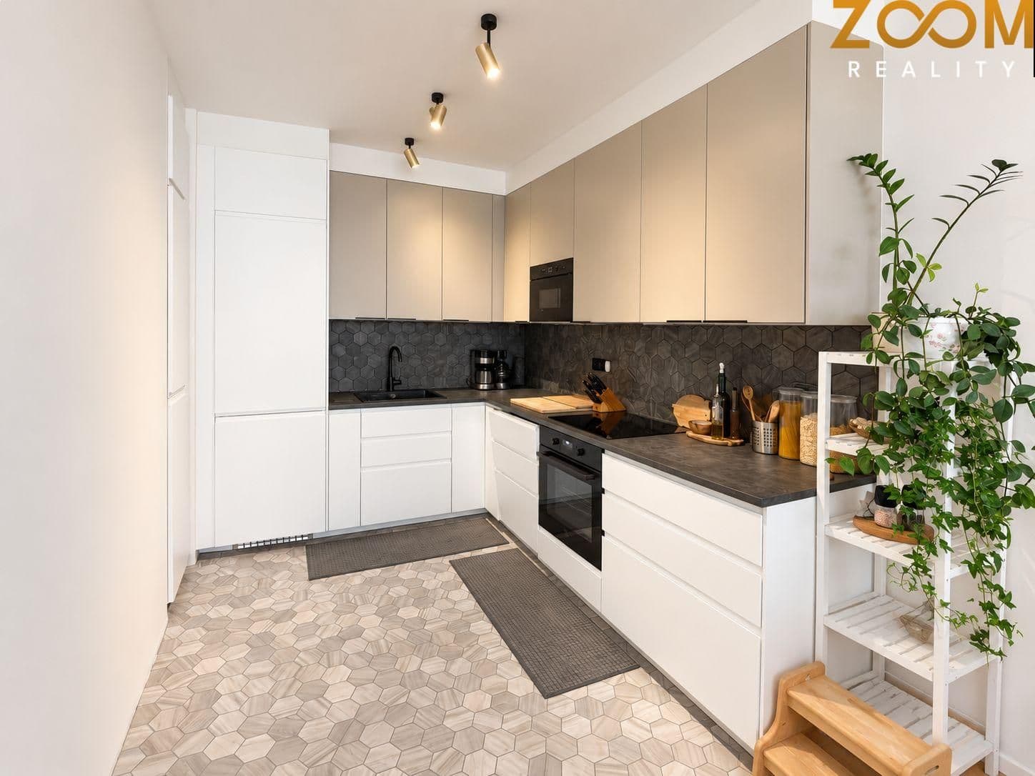 Prodej bytu 2+kk, 70,3 m² po kompletní rekonstrukci, se sklepem Praha 7, Šternberkova 6