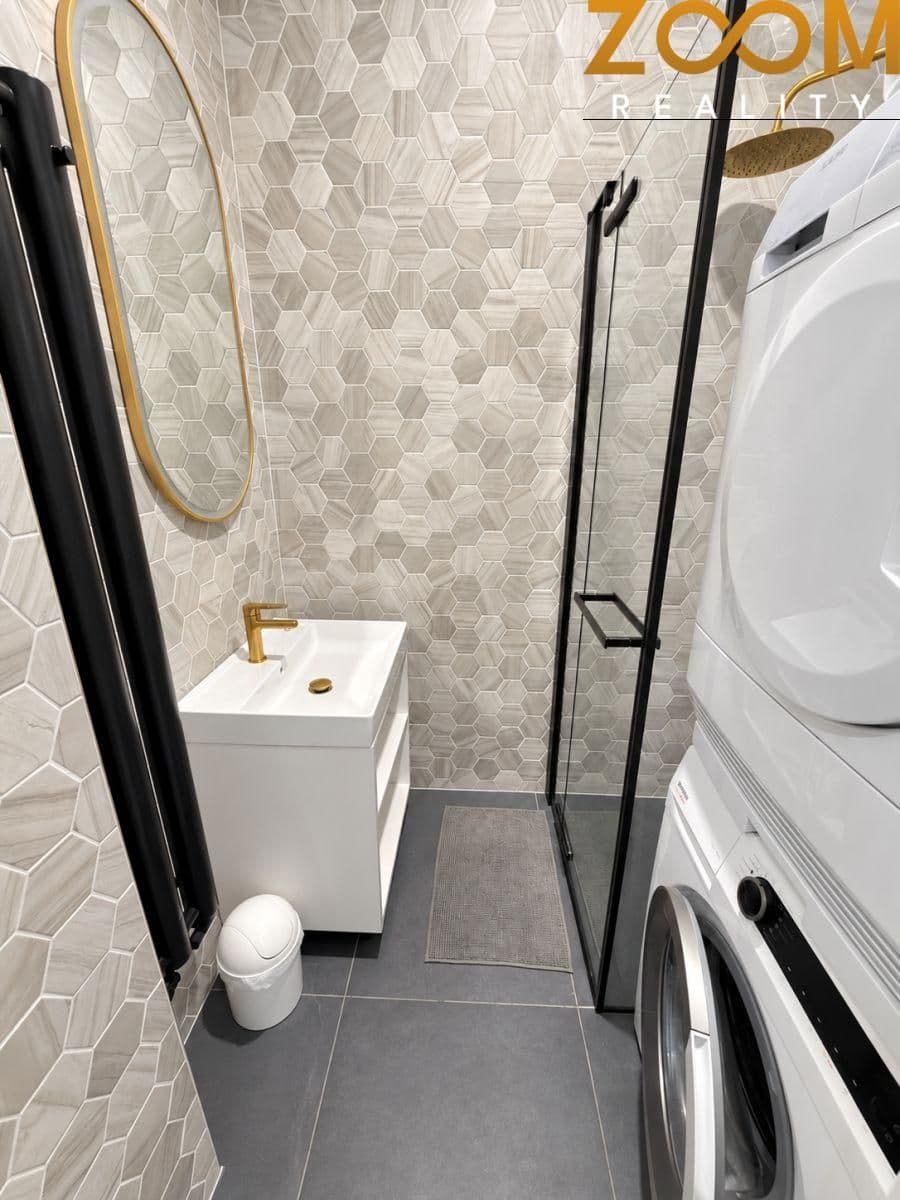 Prodej bytu 2+kk, 70,3 m² po kompletní rekonstrukci, se sklepem Praha 7, Šternberkova 10