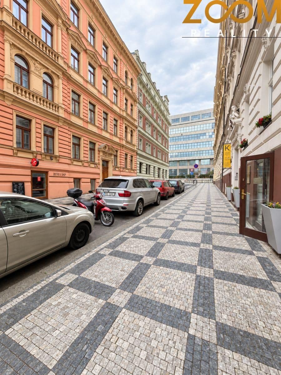 Prodej bytu 2+kk, 70,3 m² po kompletní rekonstrukci, se sklepem Praha 7, Šternberkova 16